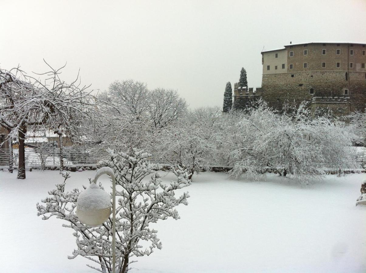 Vista Castello Panzió Rovereto  Kültér fotó